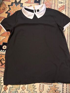 Twik Black Short-Sleeve Top with White Peter Pan Collar
